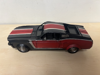 Mustang metalen miniatuur rood zwart